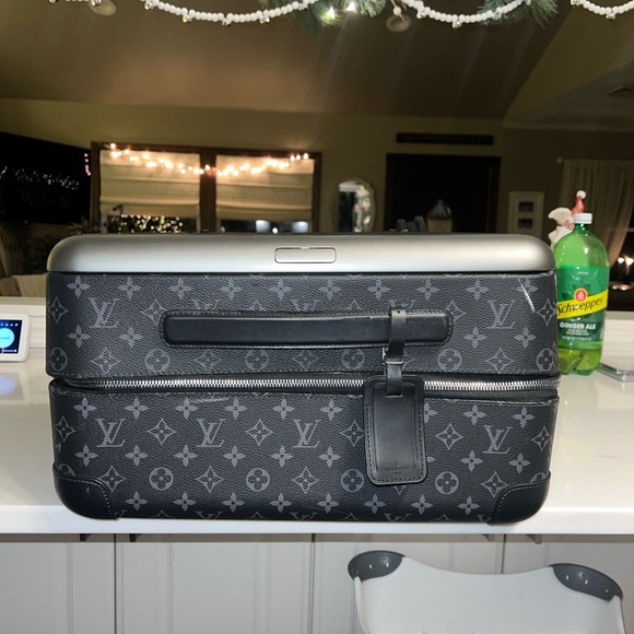 Louis Vuitton Eclipse Monogram Luggage with Lock - Picture 5 of 6